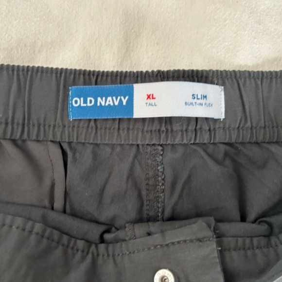 Old Navy Men's Gray Flat Front Shorts Size XLT (tags accidentally ripped off 🤦) - Picture 2 of 3